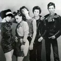 Alaska Y Los Pegamoides