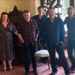 Mick Thomas And The Roving Commission