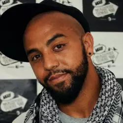 Ozay Moore