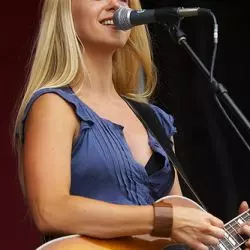 Tina Dickow