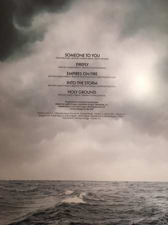 LP Banners: Banners/Empires On Fire