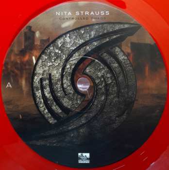 LP Nita Strauss: Controlled Chaos