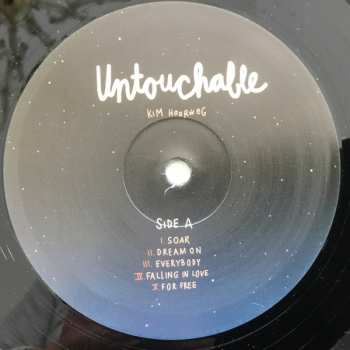 LP Kim Hoorweg: Untouchable