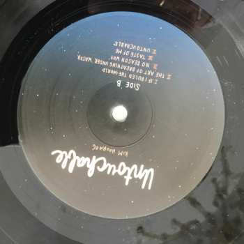 LP Kim Hoorweg: Untouchable