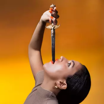 Lafawndah: Tan