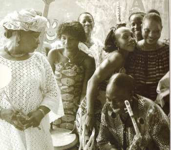 CD Les Amazones De Guinée: Wamato