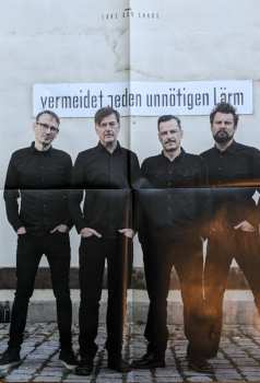 LP Love God Chaos: Wir leuchten im Dunkeln
