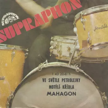 Ve Světle Petrolejky / Motýlí Křídla