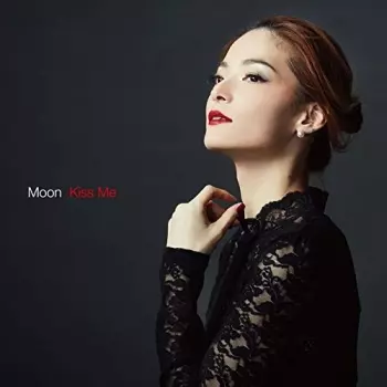 Haewon Moon: Kiss Me