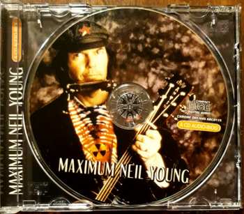 CD Neil Young: Maximum Neil Young (the unauthorised biography of Neil Young)