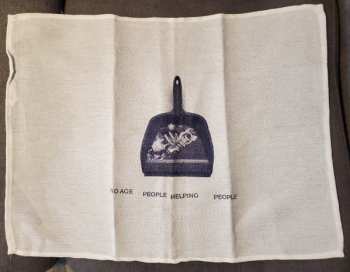 LP No Age: People Helping People