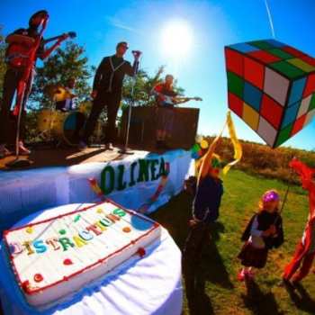 Album O Linea: Distractions