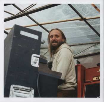 CD Omega: Nem Tudom A Neved