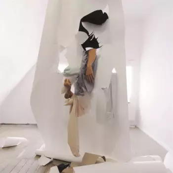 Ein Strumpf Wächst Durch Den Tisch