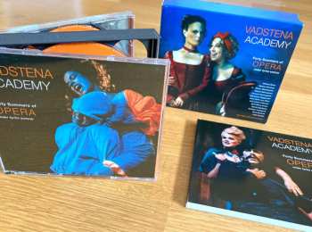 4CD/Box Set Vadstena-Akademien: Forty Summers Of Opera = Opera Under 40 Somrar