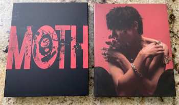 CD Woosung: Moth