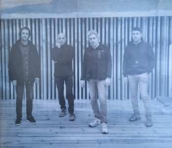 CD Xosé Miguélez: Contradictio